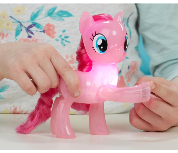 My Little Pony Świecące Kopytka Pinkie Pie - 399087 - zdjęcie 4
