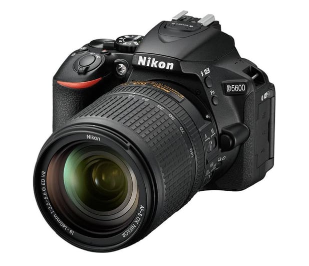 Nikon D5600 + AF-S 18-140mm VR - 524325 - zdjęcie