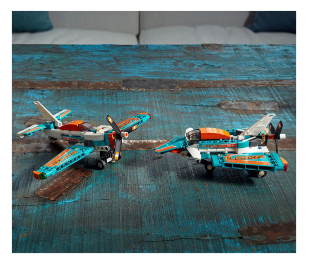 LEGO Technic 42117 Samolot wyścigowy - 1012731 - zdjęcie 4