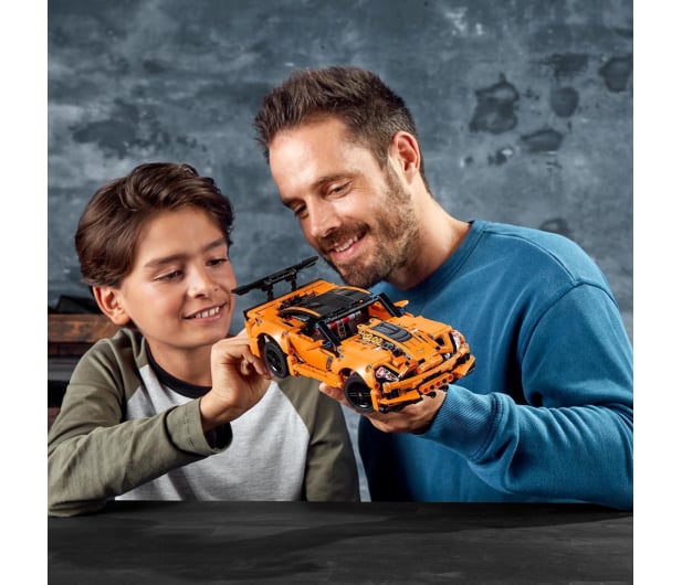 LEGO Technic 42093 Chevrolet Corvette ZR1 - 467572 - zdjęcie 3