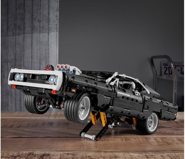 LEGO Technic 42111 Dom's Dodge Charger - 560416 - zdjęcie 3