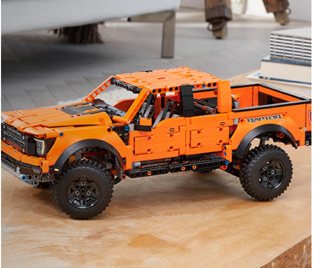 LEGO Technic™ 42126 Ford® F-150 Raptor - 1026669 - zdjęcie 9
