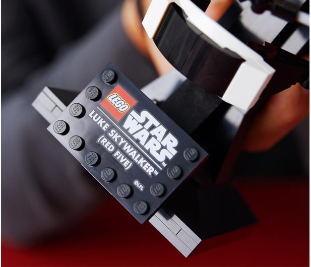 LEGO Star Wars™ 75327 Hełm Luke’a Skywalkera™ - Czerwony Pięć - 1035605 - zdjęcie 3
