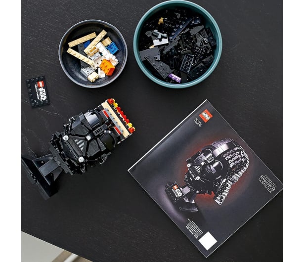 LEGO Star Wars 75304 Hełm Dartha Vadera - 1018421 - zdjęcie 3