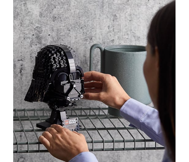 LEGO Star Wars 75304 Hełm Dartha Vadera - 1018421 - zdjęcie 4