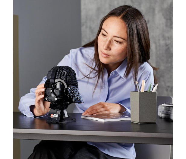 LEGO Star Wars 75304 Hełm Dartha Vadera - 1018421 - zdjęcie 6
