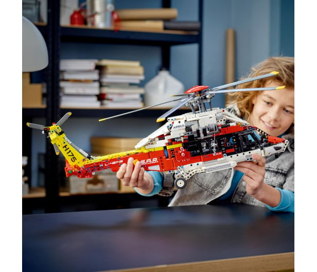 LEGO Technic 42145 Helikopter ratunkowy Airbus H175 - 1056685 - zdjęcie 5