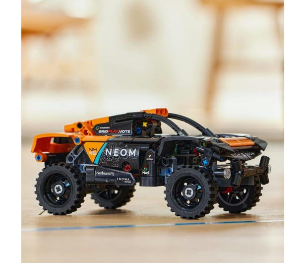 LEGO Technic  42166 NEOM McLaren Extreme E Race Car - 1203596 - zdjęcie 13