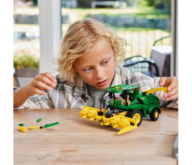 LEGO Technic 42168 John Deere 9700 Forage Harvester - 1203573 - zdjęcie 12