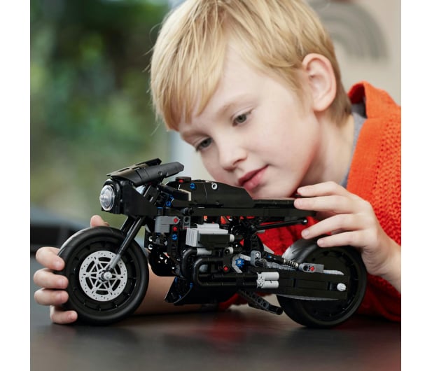 LEGO Technic 42155 BATMAN – BATMOTOR™ - 1091324 - zdjęcie 5