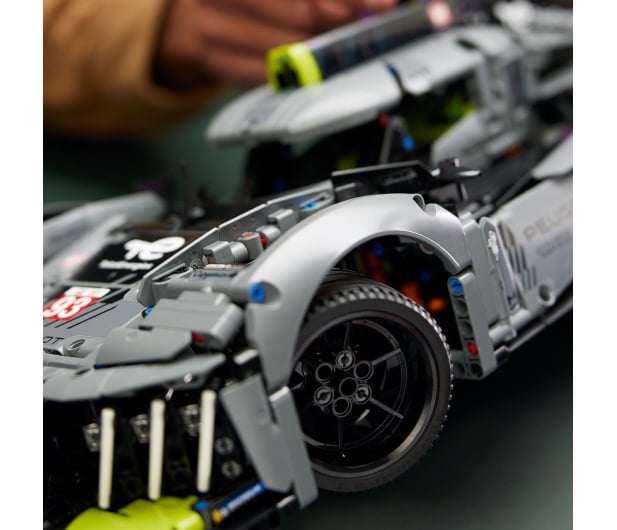 LEGO Technic 42156 PEUGEOT 9X8 24H Le Mans Hybrid Hypercar - 1091434 - zdjęcie 10