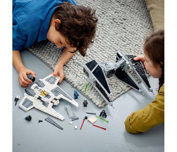 LEGO Star Wars 75348 Mandaloriański Kieł vs. TIE Interceptor - 1091357 - zdjęcie 14
