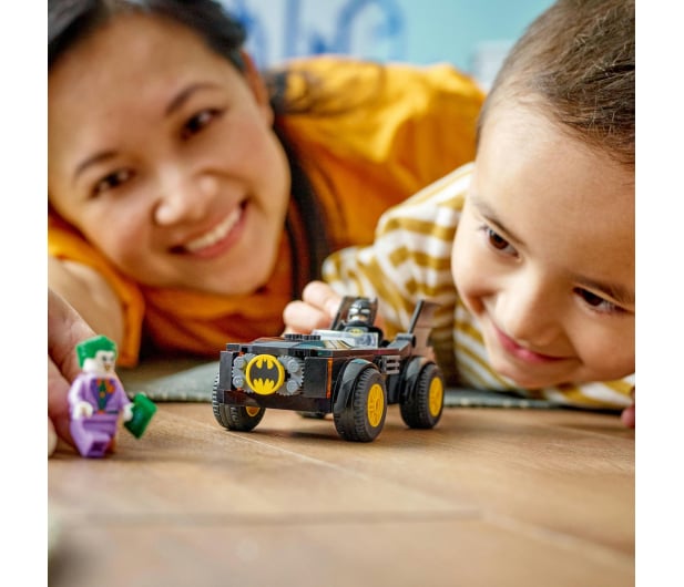 LEGO Batman 76264 Batmobil™ Pogoń: Batman™ kontra Joker™ - 1159449 - zdjęcie 13