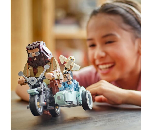 LEGO Harry Potter 76443 Przejażdżka motocyklowa Hagrida i Harry - 1284243 - zdjęcie 11