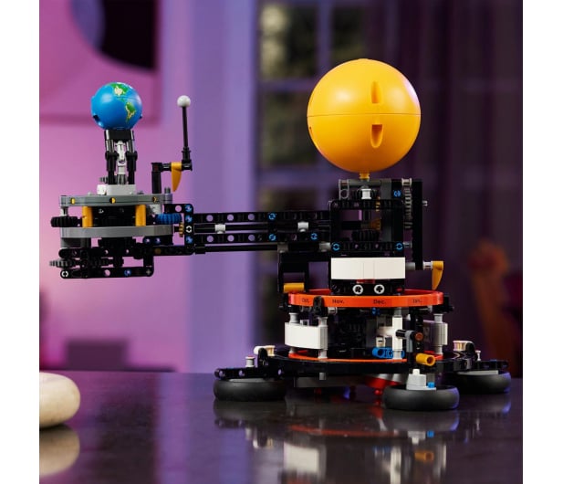 LEGO Technic 42179 Planeta Ziemia i Księżyc na orbicie - 1220588 - zdjęcie 13