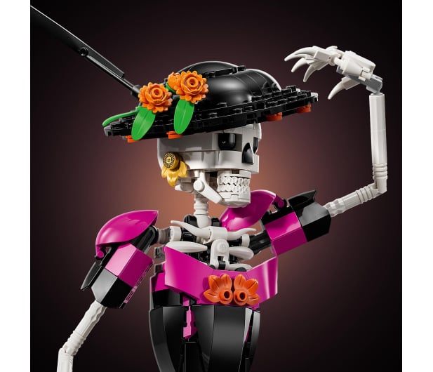 LEGO IDEAS 21372 Lady Catrina - 1547390 - zdjęcie 10