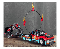 LEGO Technic 42106 Furgonetka i motocykl kaskaderski - 532332 - zdjęcie 4