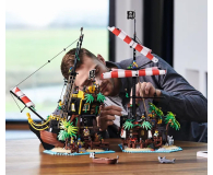LEGO Ideas 21322 Piraci z Zatoki Barakud - 578136 - zdjęcie 2