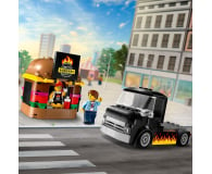 LEGO City 60404 Ciężarówka z burgerami - 1202678 - zdjęcie 9