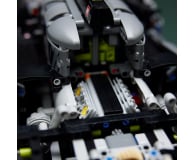 LEGO Technic 42156 PEUGEOT 9X8 24H Le Mans Hybrid Hypercar - 1091434 - zdjęcie 11